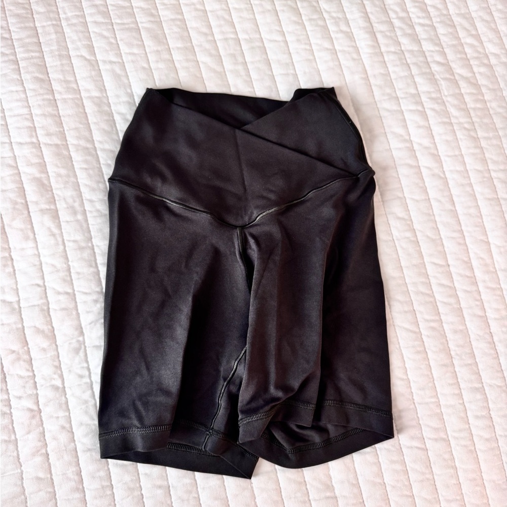 OFFLINE by Aerie Real Me Hi Rise Crossover Bike Short 5” Inseam Charcoal Gray